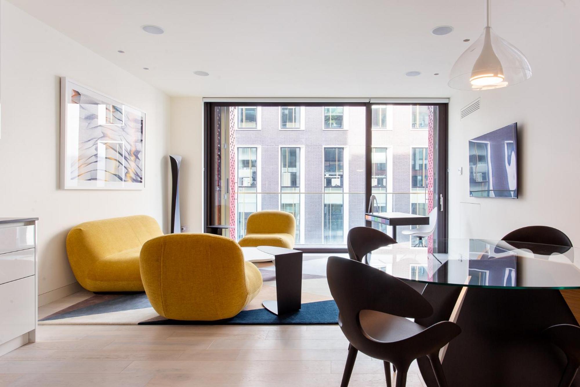 Designer In Mayfair/regent Street *
